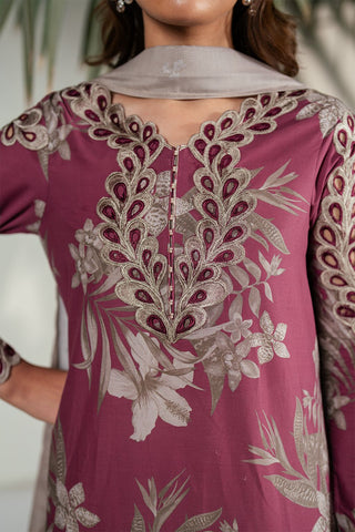 IZNIK patches with VOIL Print Dupatta